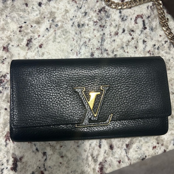 Louis Vuitton Wallet - Picture 10 of 12